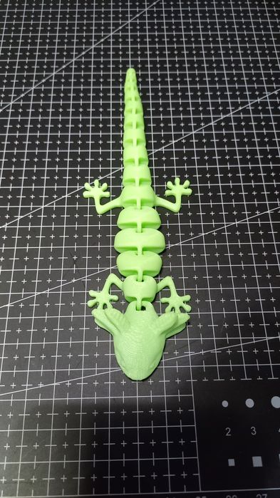 3d луминисцентна  играчка/гущер