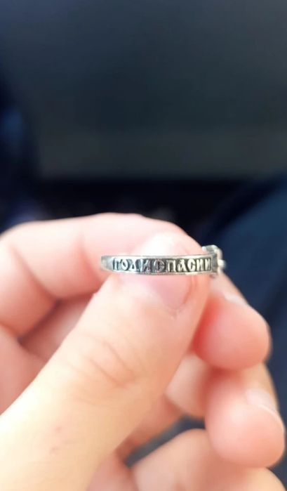 Продам Серебряное кольцо