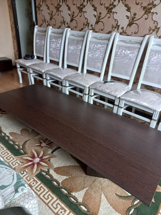 Продам низкий стол