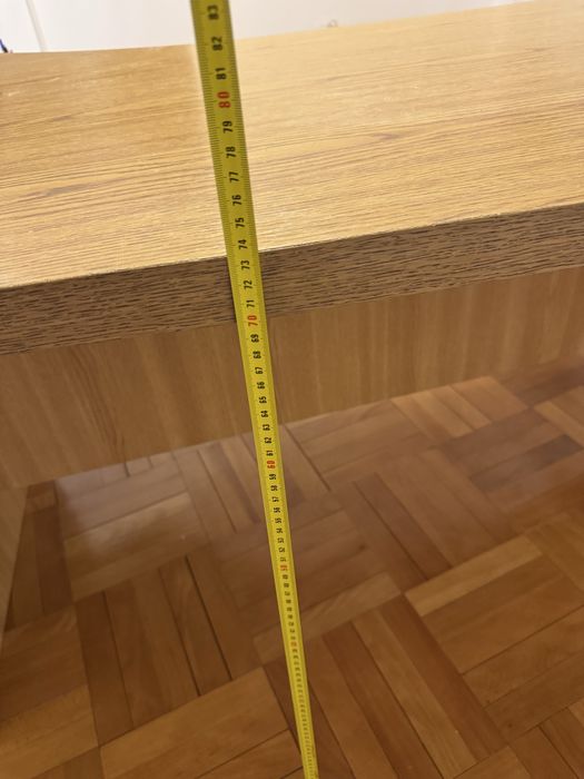 Birou de lemn incapator