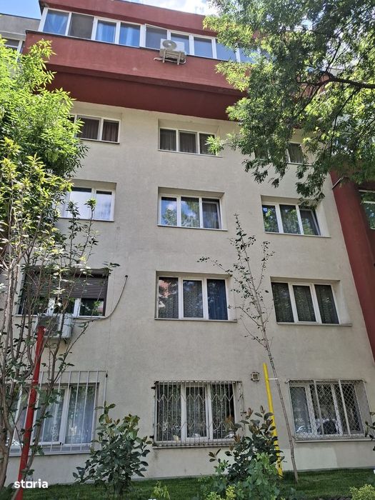 Apartament 4 camere decomandat