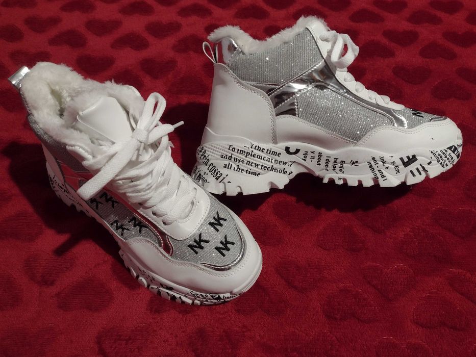 Нови дамски зимни боти