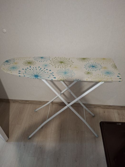 Маса за гладене стабилна