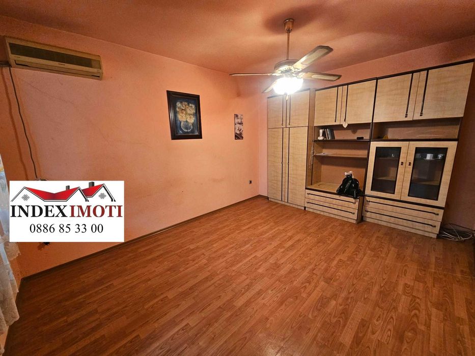 1+бокс, Аязмото, ет.2, малка тухлена сграда