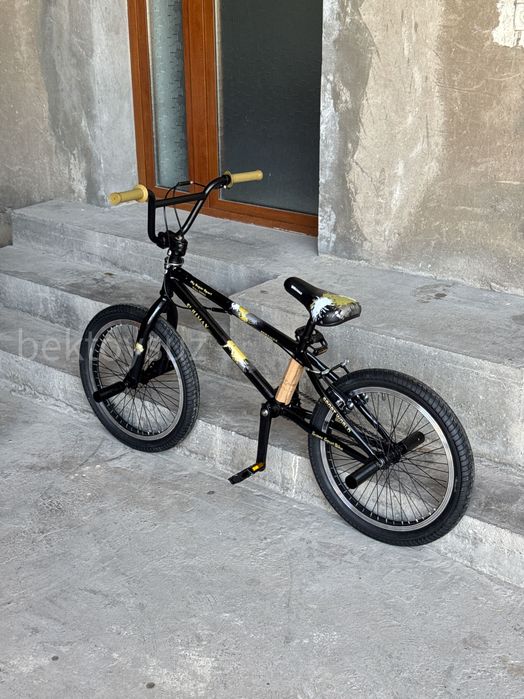Трюковой велосипед BMX Skillmax — 20 дюймов, пеги в комплекте