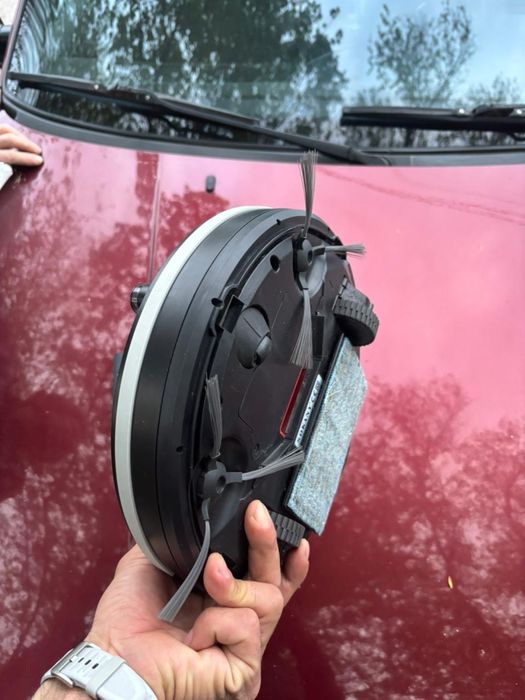 Продается робот пылесос