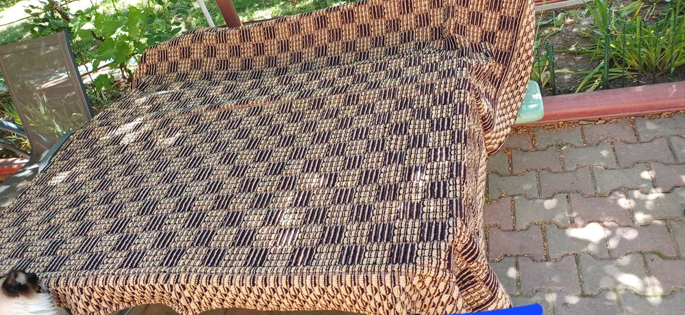 Coverturi lână lucrate manual