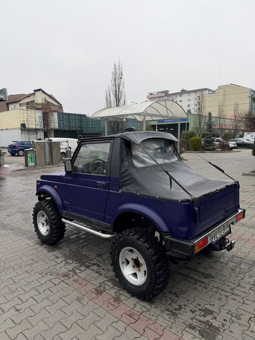 Suzuki Samurai 413