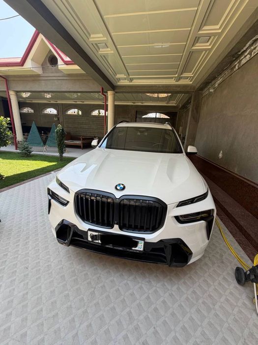 Nasiya savdoga Bmw X7 40i