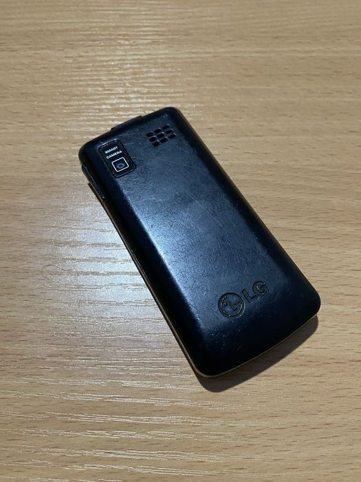 Кнопочный телефон