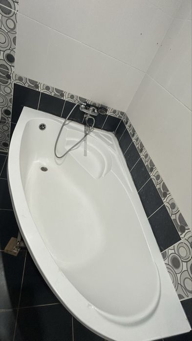 Ванна акриловая