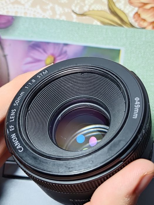 Vând Canon EOS 4000D + EF 50mm f1.8 + EF-S 18-55mm f3.5/5.6 III