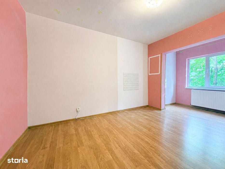 3 camere decomandat, etaj 1, centrală proprie, 2 balcoane + logie