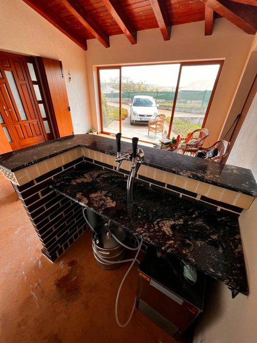 Montaj ,piese ,dozatoare de bere