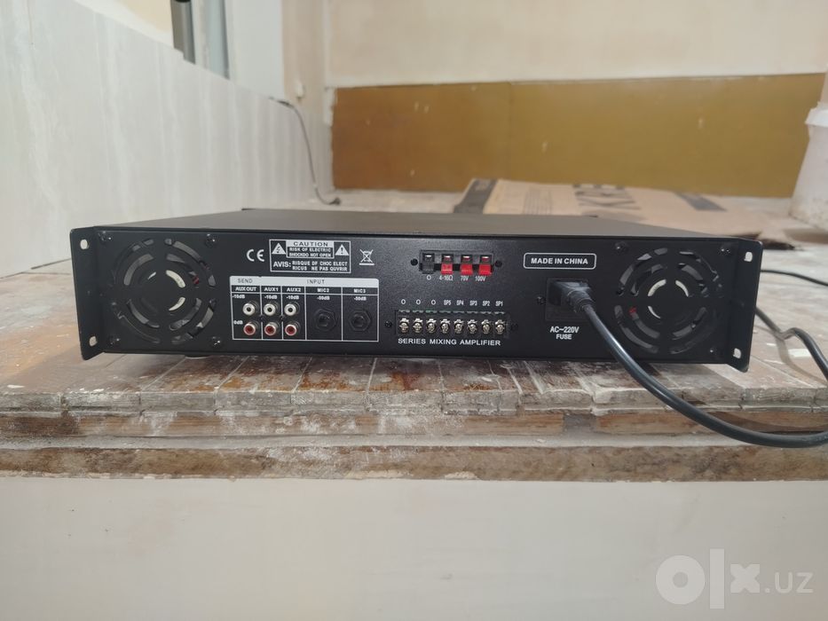 Usiliteli markasi M-5950U