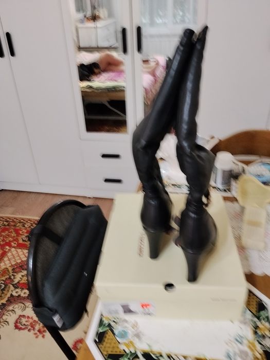 Сапоги женские .