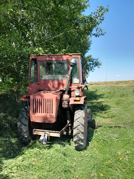 Продам трактор Т16