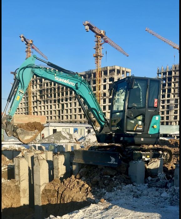 Услуги Мини - эксковатор Sunward 35 UF