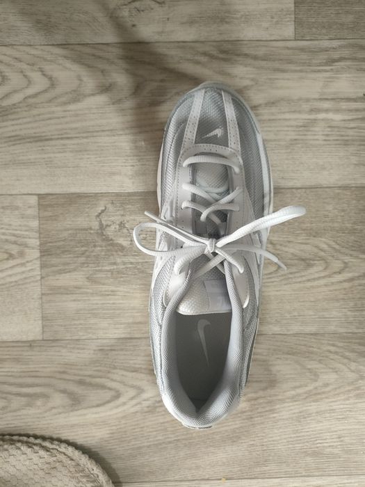 Nike initiator белые, 42 размер