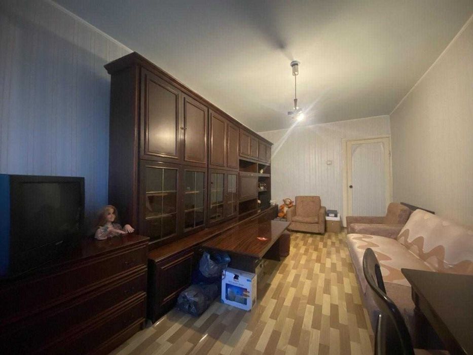 -Продам 2-х комнатную  в зеленом районе, по улице Строителей! Этаж 3! - Widok 3