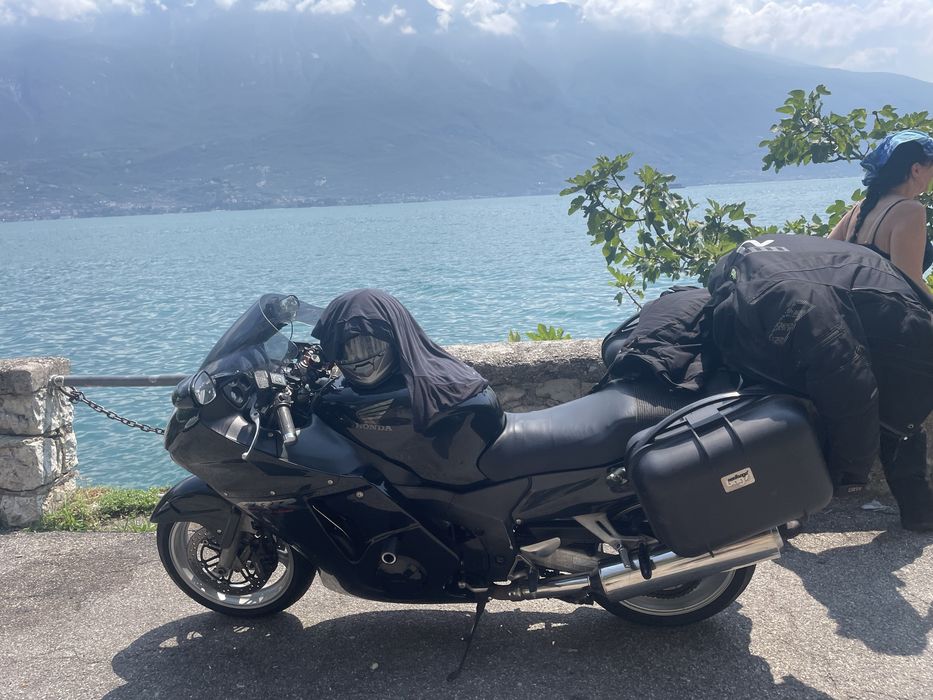 Vand urgent Honda CBR 1100 XX Super Blackbird
