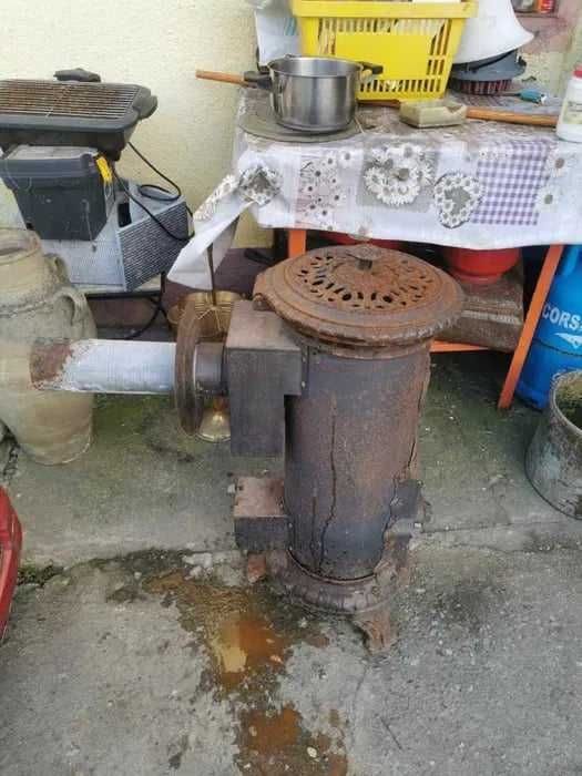 Soba din fonta pe gaz vintage