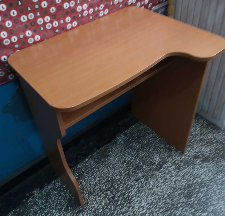 Birou cu polița 70x75x78 cm