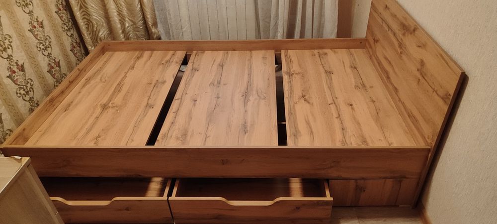 Продам  кровать.