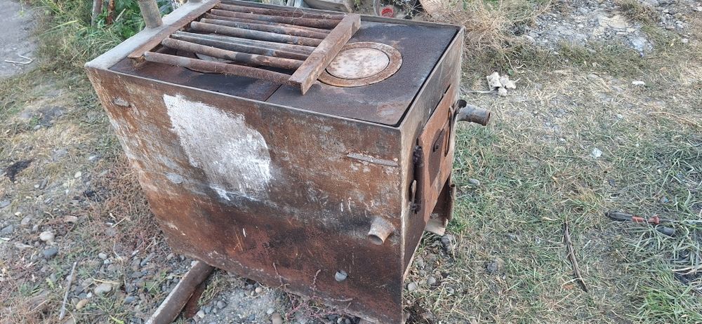 Продам печь целый стоял дома