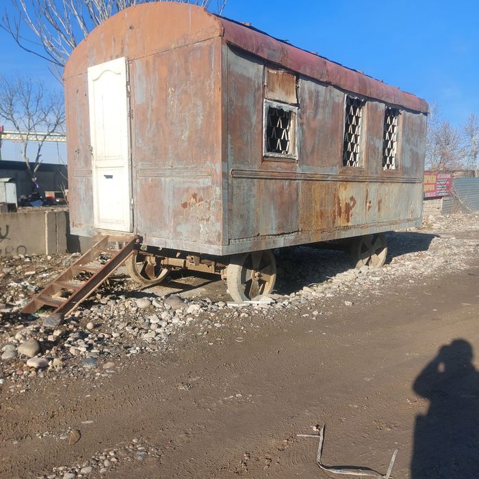 Vagon sotiladi yaxshi holatda