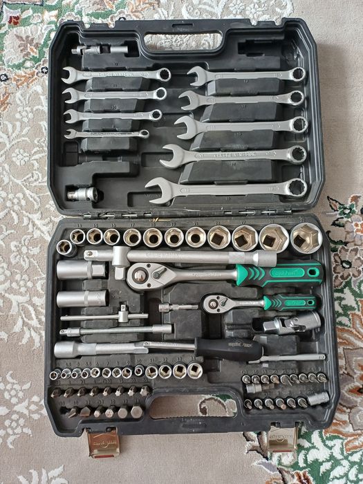Продам сервис ключ(professional tools)