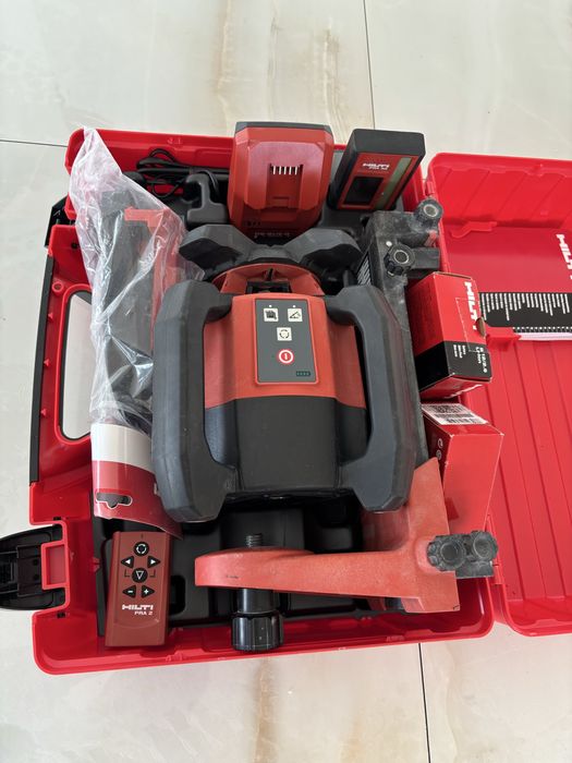 Hilti  pr3 hvgs отлично състояние