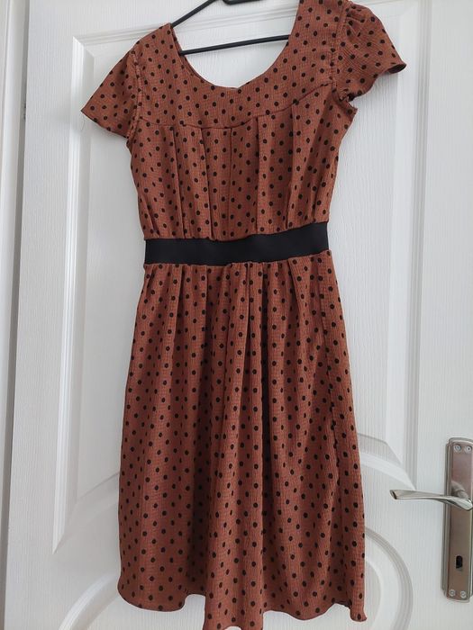 Дамски официални рокли