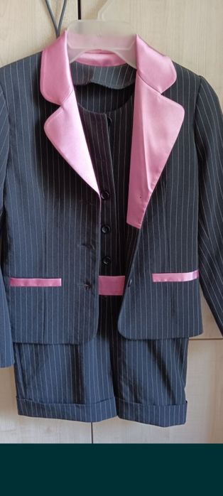 Продам театральные костюмы