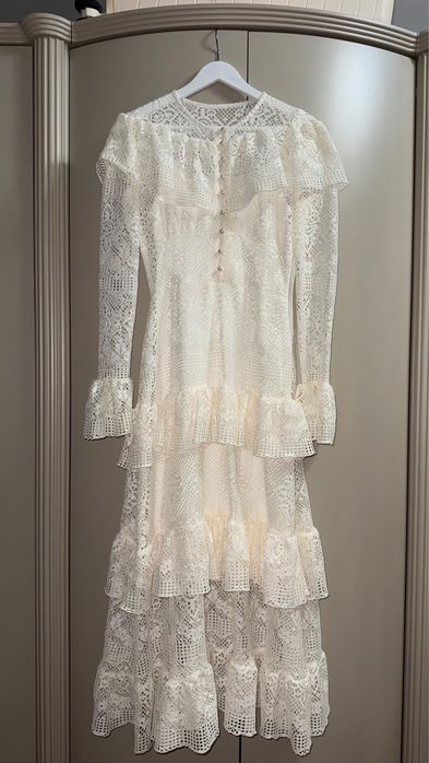 Платье - брендовое