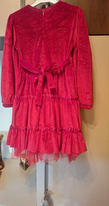 Vabd rochita fetite aprox.6 ani sauu  116-122