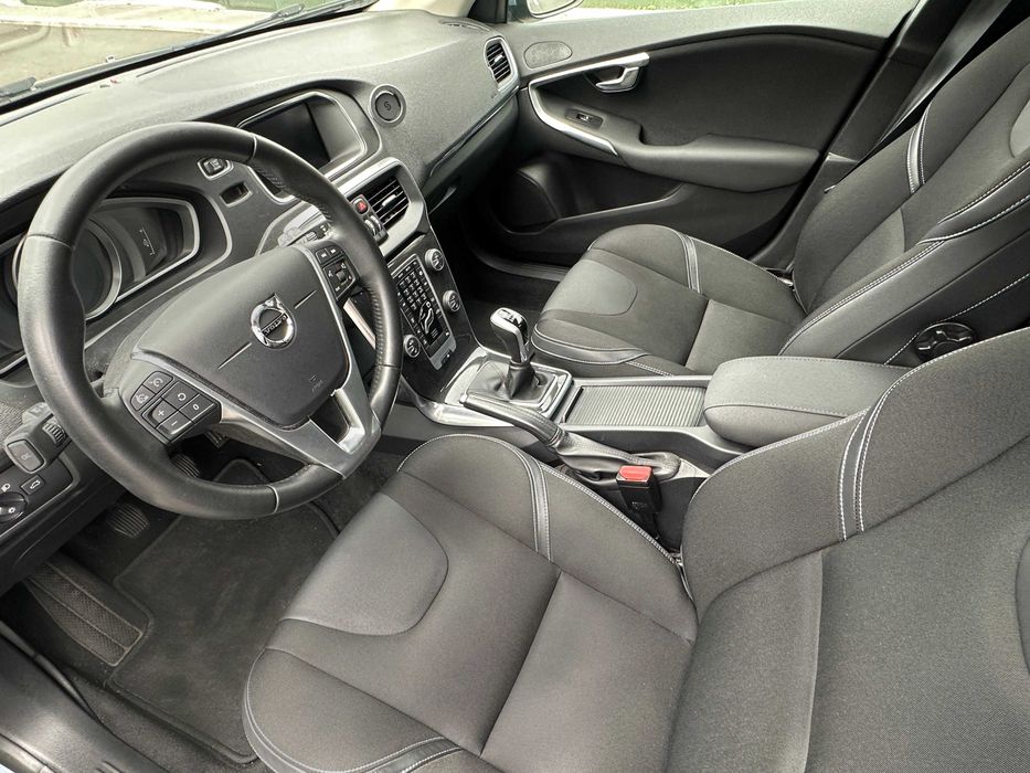 Volvo V40 - 2.0 diesel - 11/2017 - facelift