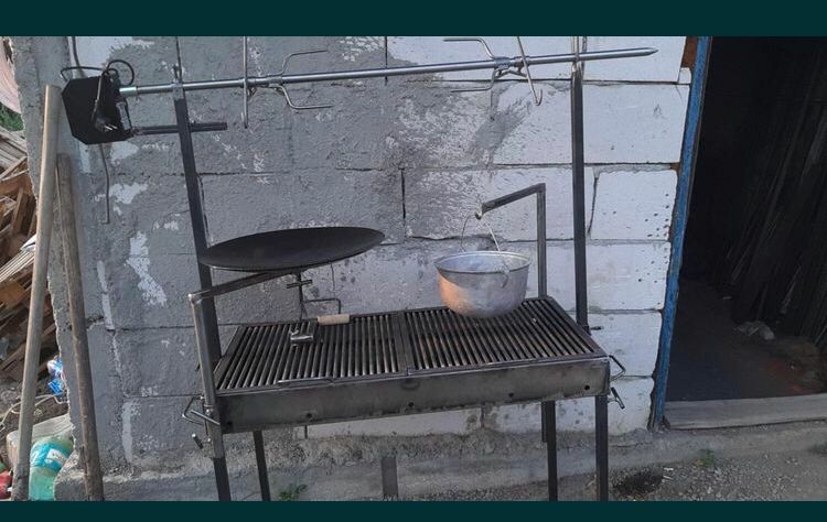 Gratar de gradina cu protap