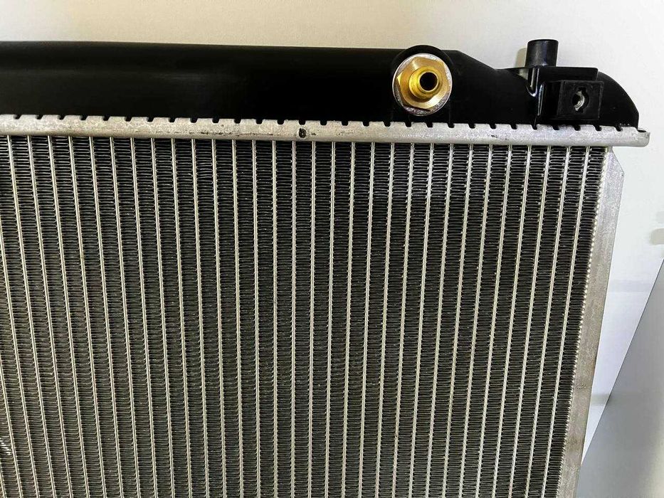 Радиатор на Nissan Primera