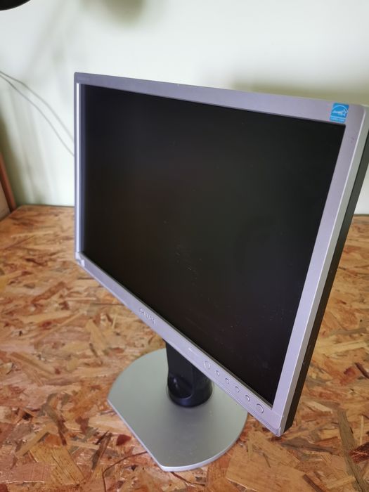 Монитор Philips 19"