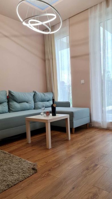 Дава се под наем Двустаен апартамент в София, Хладилника - 65 кв.м за 561 € - Снимка #1