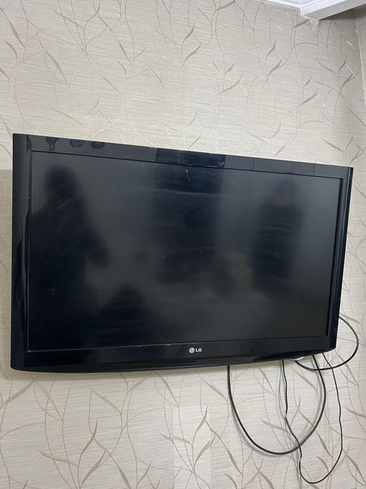 Продам телевизор LG