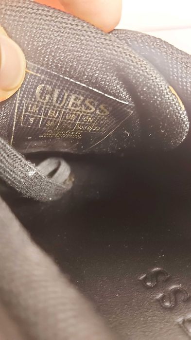 Обувки Guess - Номер 38