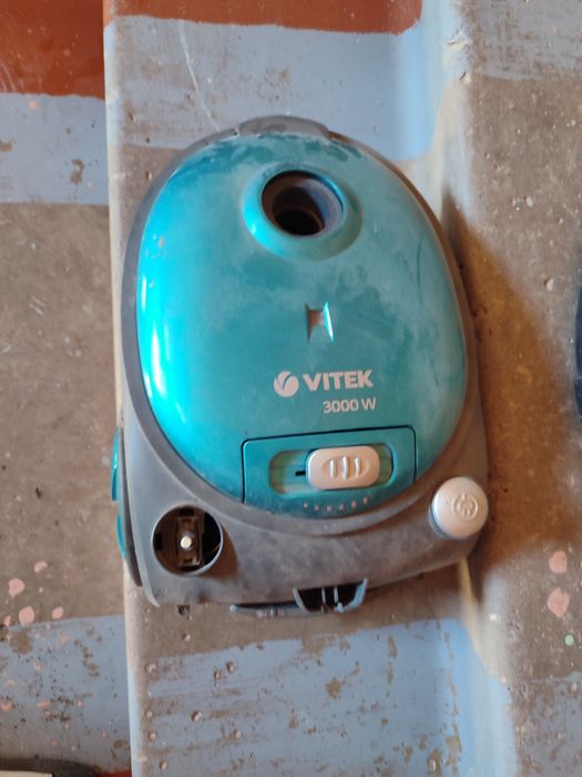 Пылесос  бу работает