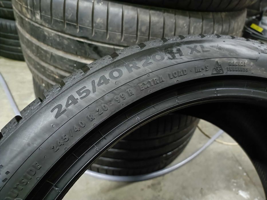 O anvelopa iarna 245 40 20 Continental WinterContact TS 860S 8 mm