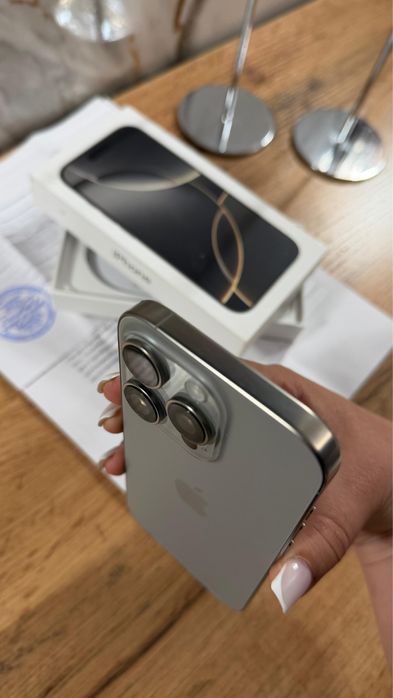 Продаю !!! IPhone 16 PRO 256GB