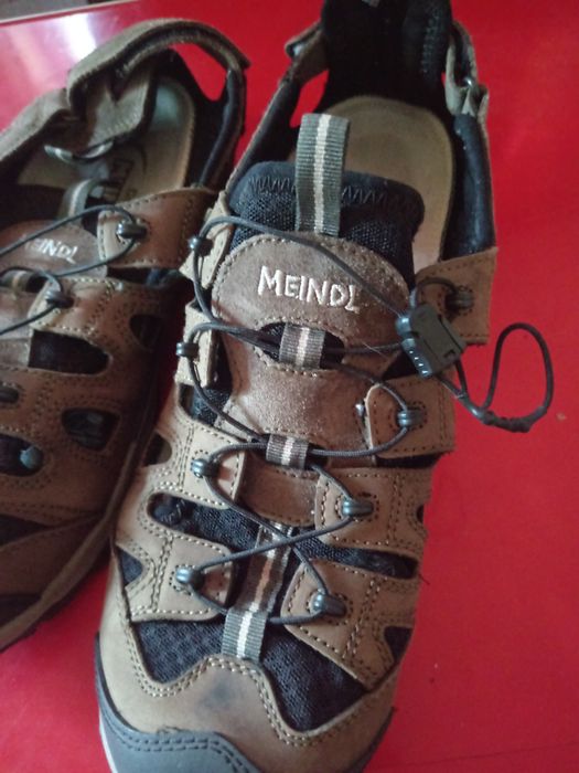 Vând sandale piele Meindl  Nr 43