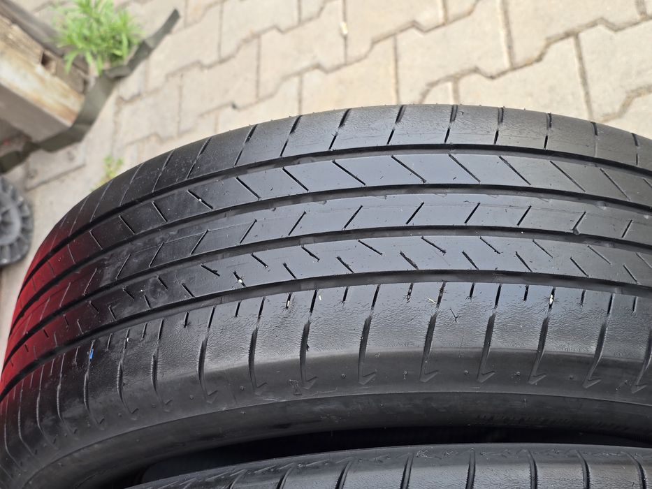 225 60 18 Bridgestone