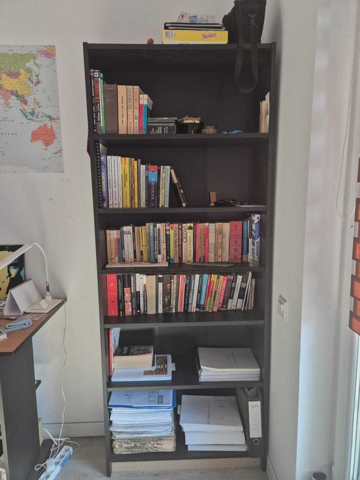 Mobilă IKEA puțin folosită de vânzare
