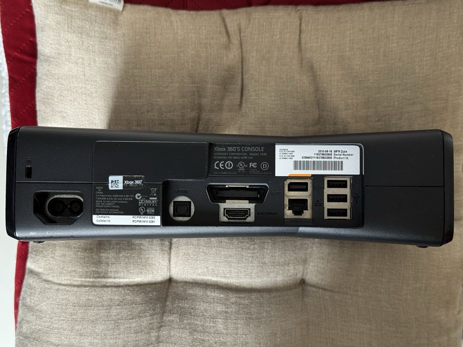 Consola Jocuri Xbox 360 Slim fara accesorii